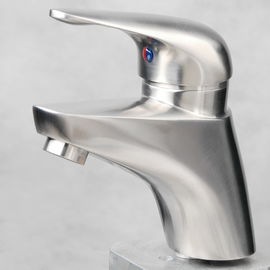 Robinet inoxydable de salle de bains de SENTO avec le filigrane fournisseur