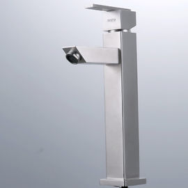 Robinet carré de bassin de ventes de nouveau de standerd d'acier inoxydable mélangeur chaud de l'eau fournisseur