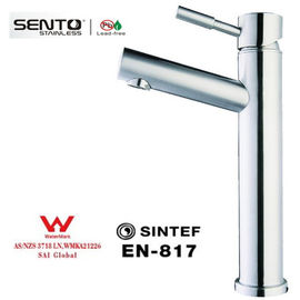 Robinets multifonctionnels de lavabo de l'eau de nouveau de conception de salle de bains robinet moderne d'évier fournisseur