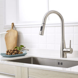 L'eau d'aérateur de robinet de cuisine sauvant l'acier solide tournant de robinet de pulvérisateur de 360 degrés 304/316 matériel fournisseur